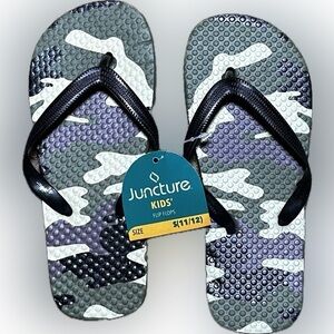 Juncture Kids' Camouflage Flip Flops Small (11/12)